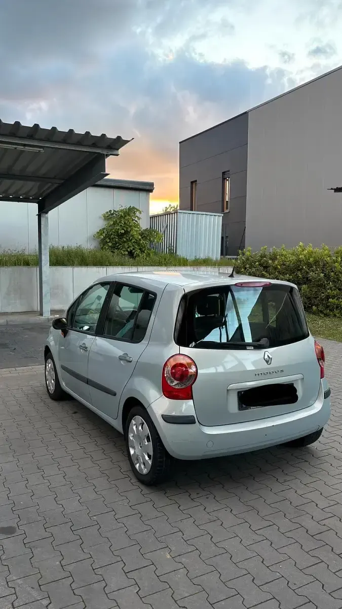 Gebraucht Renault Modus 84 PS (61 kW) 2005 Grau Van / Kleinbus