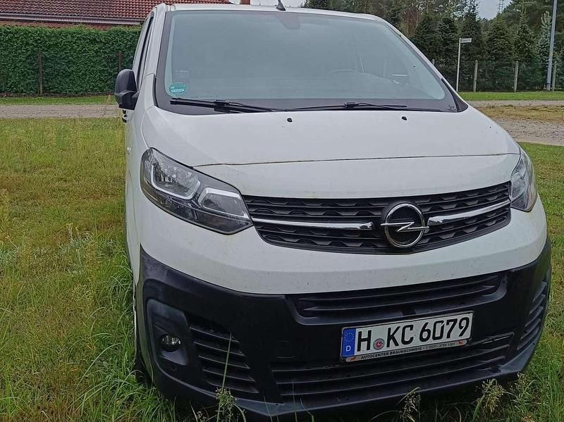 Gebraucht Opel Vivaro Selection 102 PS (75 kW) 2021 Weiß Van / Kleinbus