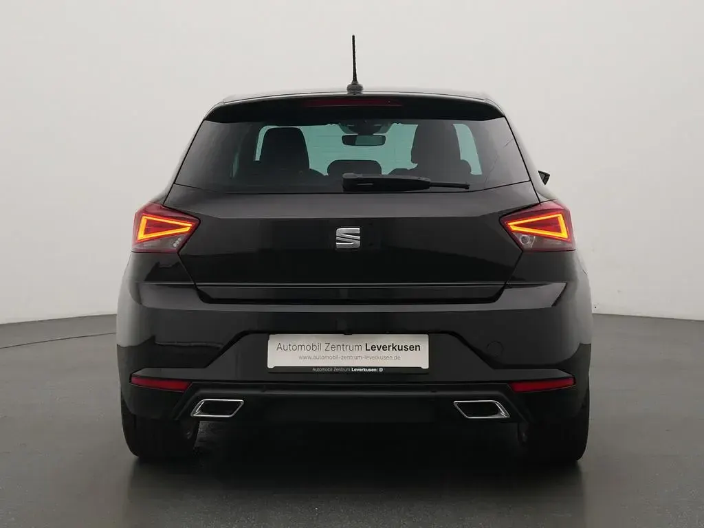 Gebraucht Seat Ibiza FR 90 PS (66 kW) 2022 Schwarz / midnightblack (metallic) Kleinwagen