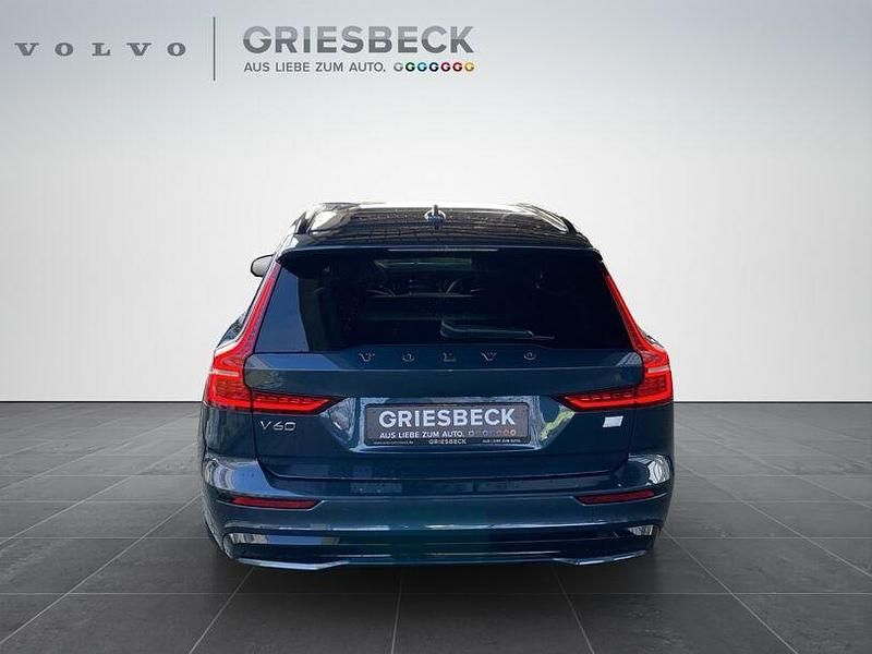 Gebraucht Volvo V60 Plus 455 PS (334 kW) 2022 Blau Kombi