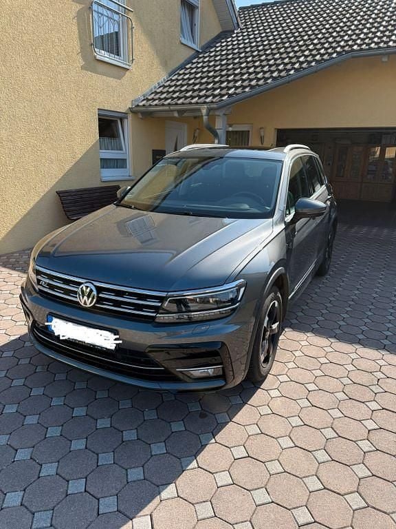 Gebraucht VW Tiguan 239 PS (175 kW) 2019 Grau SUV
