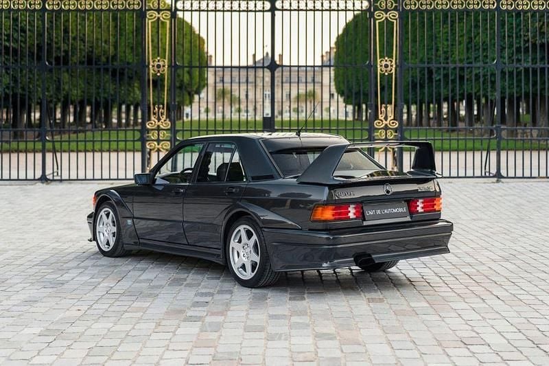 Gebraucht Mercedes 190 235 PS (172 kW) 1990 Schwarz Limousine