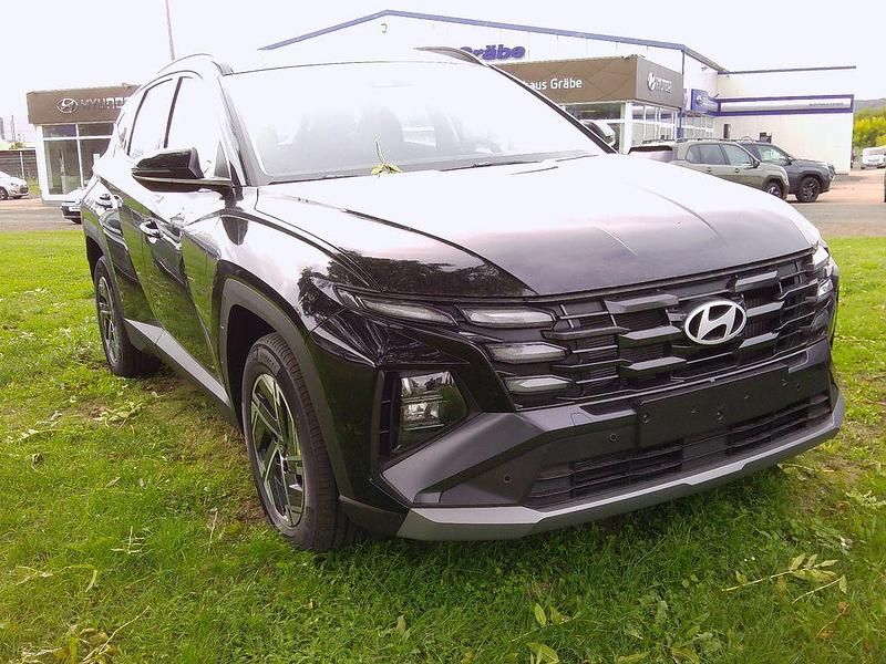 Neu Hyundai Tucson Select 160 PS (117 kW) 2025 Schwarz SUV