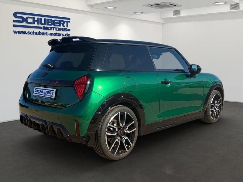 Gebraucht Mini John Cooper Works 204 PS (150 kW) 2024 British racing green iv metallic Kleinwagen