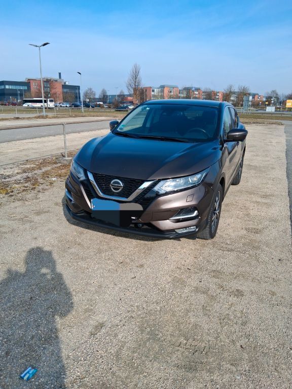 Braun Gebraucht 2019 Nissan Qashqai N-Connecta SUV | 17.500 € (Fairer Preis) - Bild 1/4