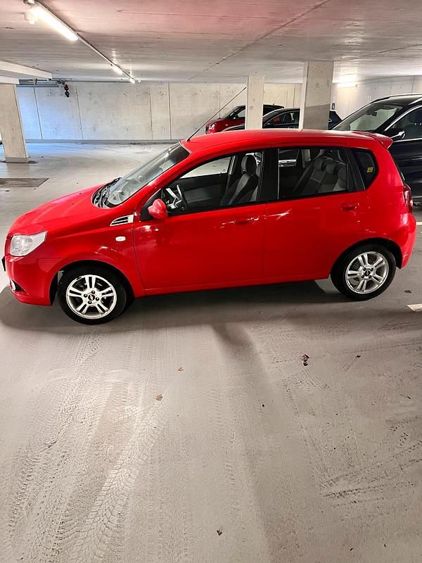 Gebraucht Chevrolet Aveo 101 PS (74 kW) 2008 Rot Kleinwagen