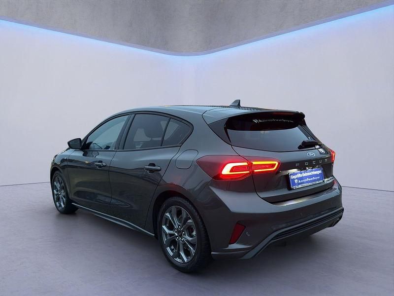 Gebraucht Ford Focus ST-Line X 155 PS (114 kW) 2024 Magneticgrau metallic Limousine