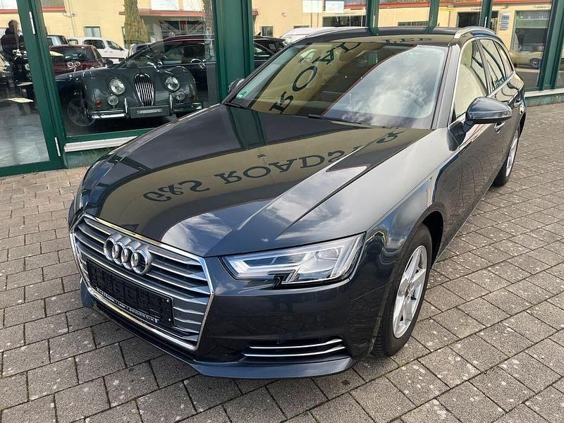Gebraucht Audi A4 Sport 150 PS (110 kW) 2018 Grau Kombi