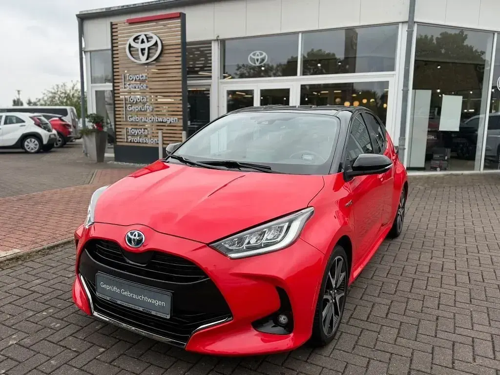 Gebraucht Toyota Yaris Hybrid Edition 116 PS (85 kW) 2021 Kleinwagen