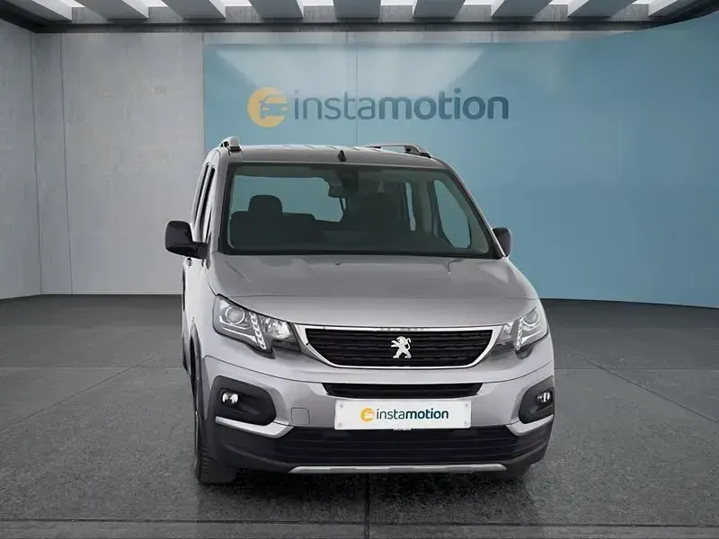 Gebraucht Peugeot Rifter 131 PS (96 kW) 2023 Grau Van / Kleinbus