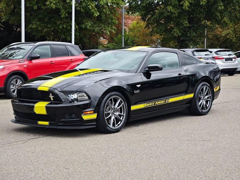 Schwarz Gebraucht 2013 Ford Mustang GT | 35.127 € - Bild 1/4