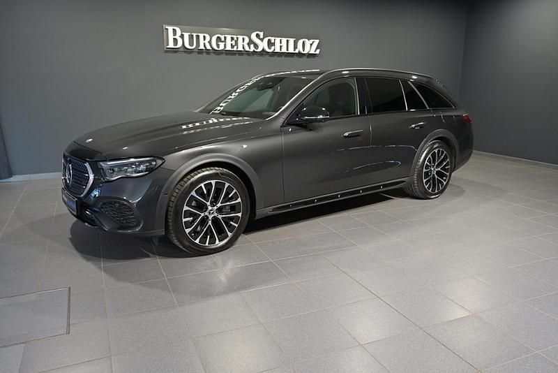 Gebraucht Mercedes E300 Night 197 PS (144 kW) 2024 Graphitgrau Limousine