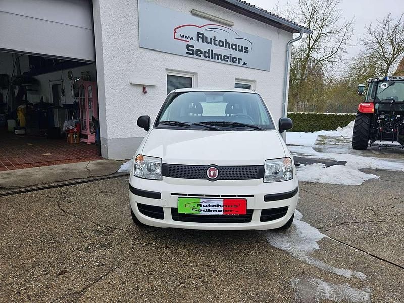 Gebraucht Fiat Panda Classica 69 PS (50 kW) 2012 Weiß Kleinwagen