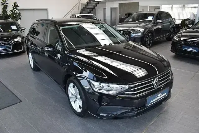 Gebraucht VW Passat 150 PS (110 kW) 2022 Schwarz Kombi