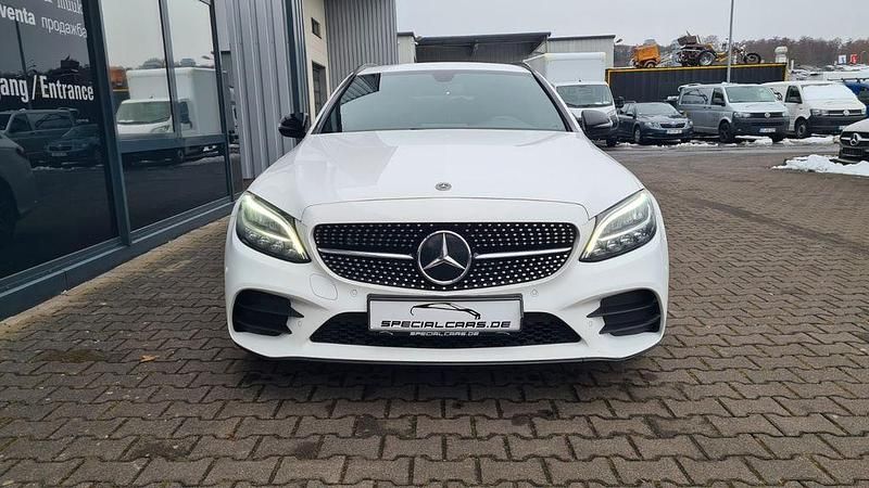 Gebraucht Mercedes C200 AMG line 184 PS (135 kW) 2020 Weiß Limousine