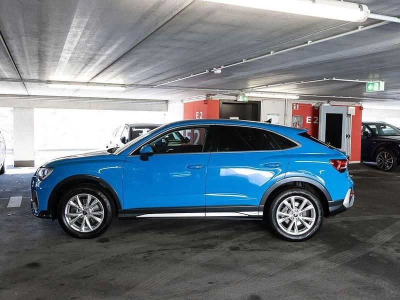 Gebraucht Audi Q3 Sportback Ambiente 200 PS (147 kW) 2022 Turboblau SUV