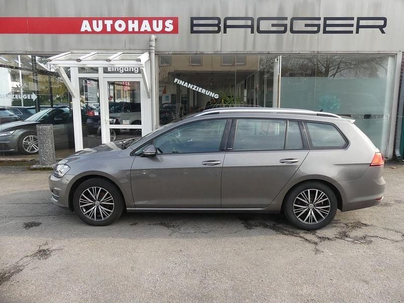Gebraucht VW Golf VII Allstar 125 PS (91 kW) 2017 Grau Kombi