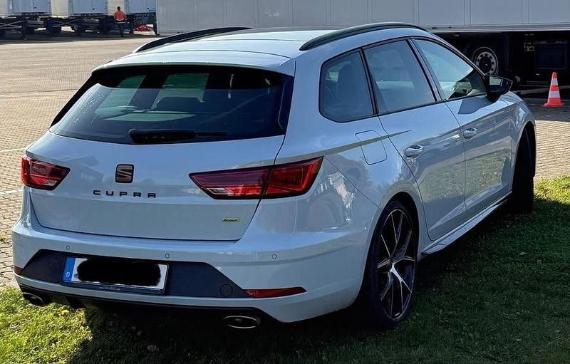 Gebraucht Seat Leon ST CUPRA 300 PS (220 kW) 2021 Weiß Kombi