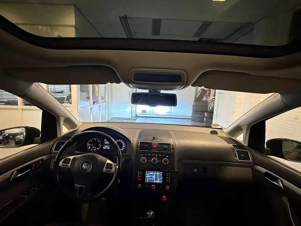Gebraucht VW Touran 105 PS (77 kW) 2013 Braun Van / Kleinbus