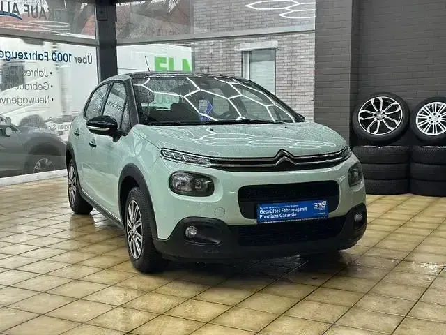 Gebraucht Citroën C3 PureTech 110 PS (80 kW) 2018 Grün Limousine