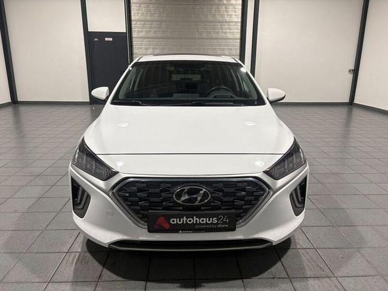 Gebraucht Hyundai Ioniq Style 141 PS (103 kW) 2021 Weiß Kleinwagen