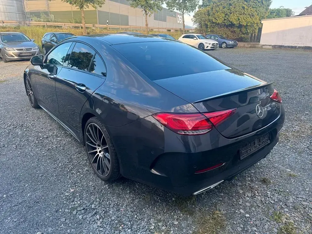 Gebraucht Mercedes CLS300 AMG line 245 PS (180 kW) 2020 Grau Coupé
