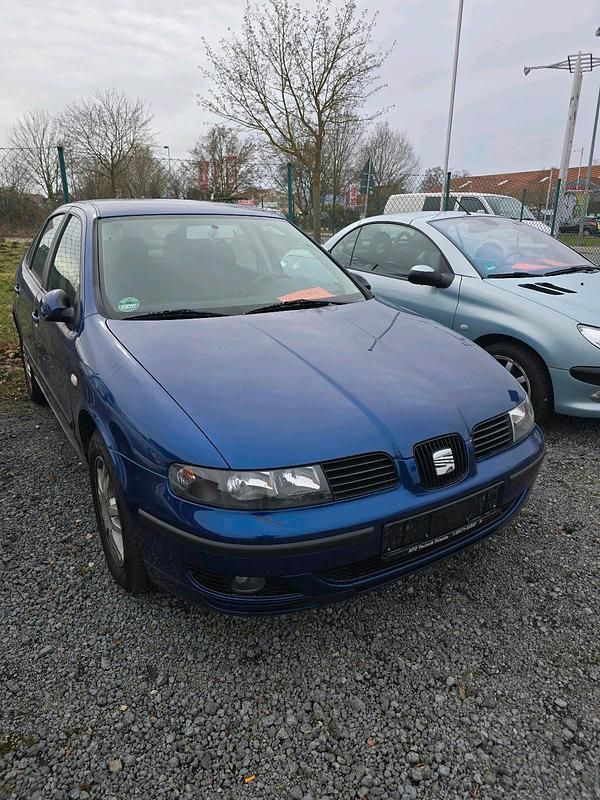 Gebraucht Seat Toledo 101 PS (74 kW) 2004 Blau Limousine