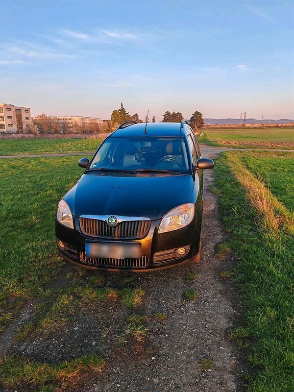 Gebraucht Skoda Roomster 70 PS (51 kW) 2009 Schwarz Van / Kleinbus