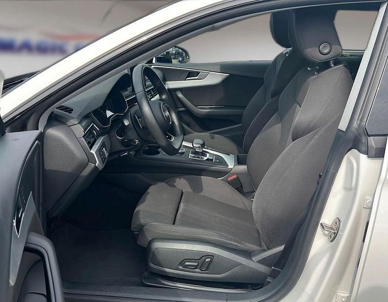 Gebraucht Audi A5 Sportback S-Line 190 PS (139 kW) 2019 Weiß Kleinwagen