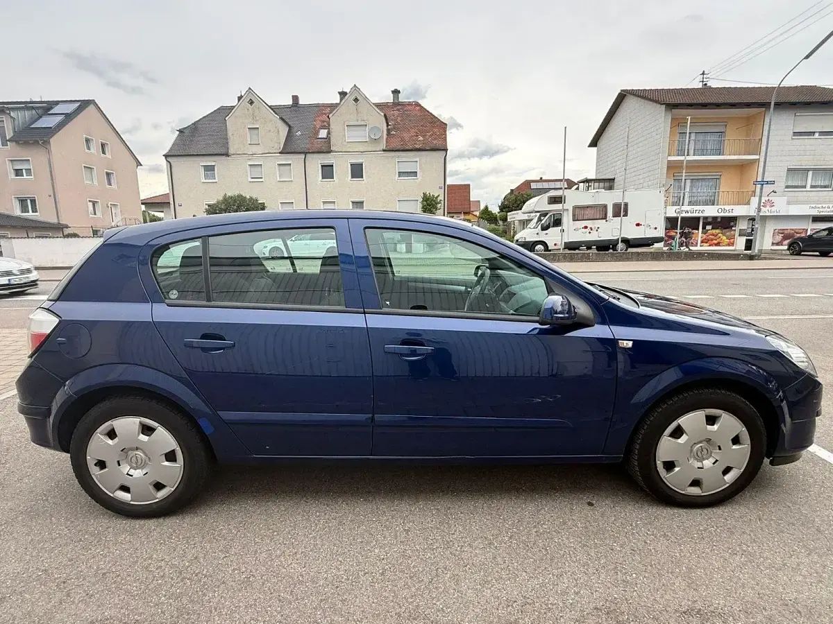 Gebraucht Opel Astra Edition 90 PS (66 kW) 2005 Blau Limousine