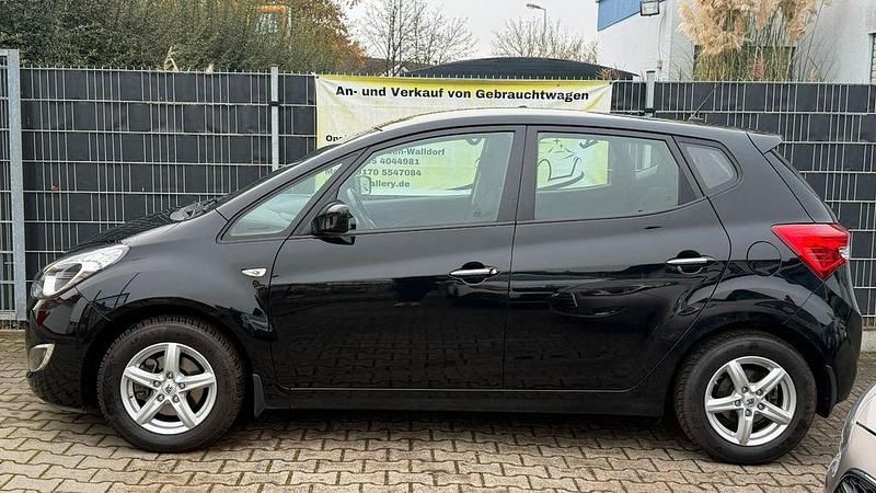 Gebraucht Hyundai ix20 125 PS (91 kW) 2015 Schwarz Kleinwagen