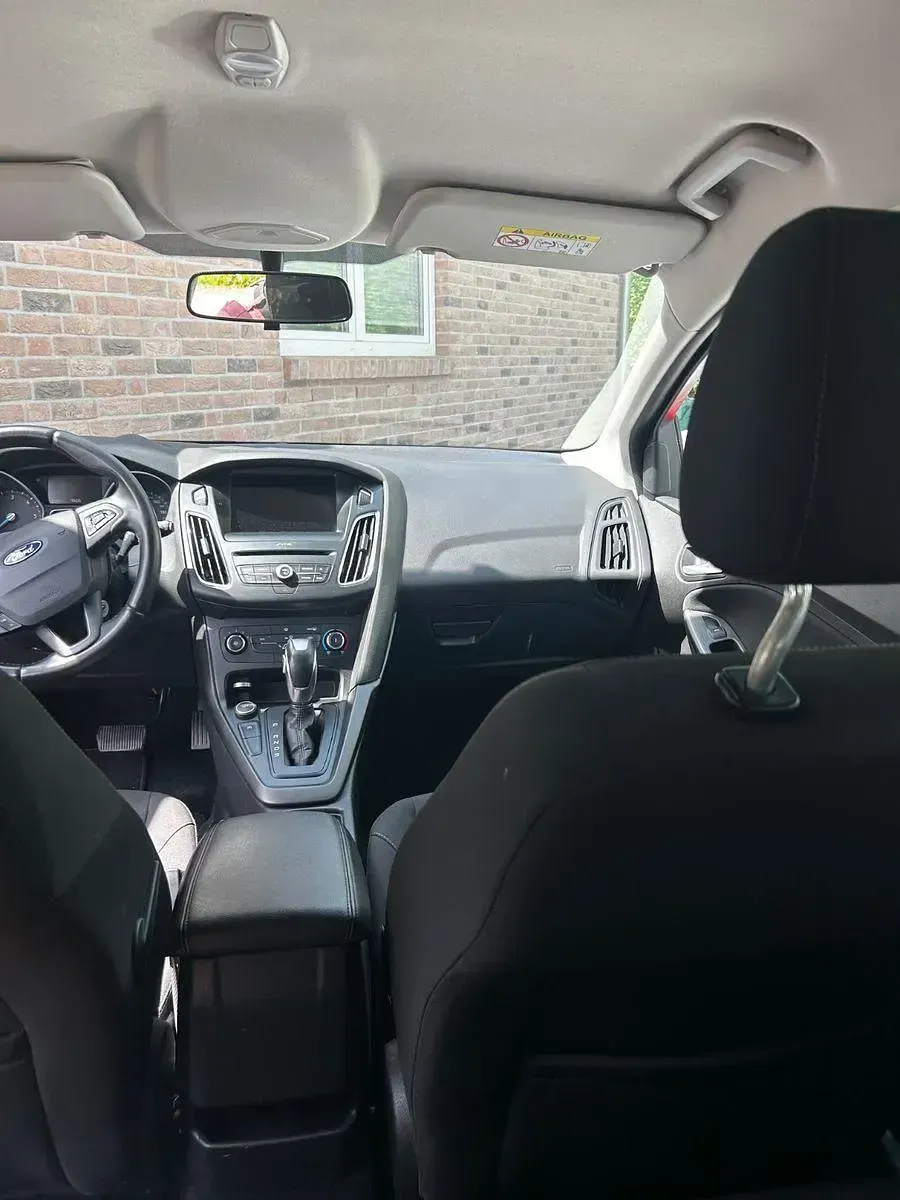 Gebraucht Ford Focus Business Edition 150 PS (110 kW) 2018 Rot Limousine
