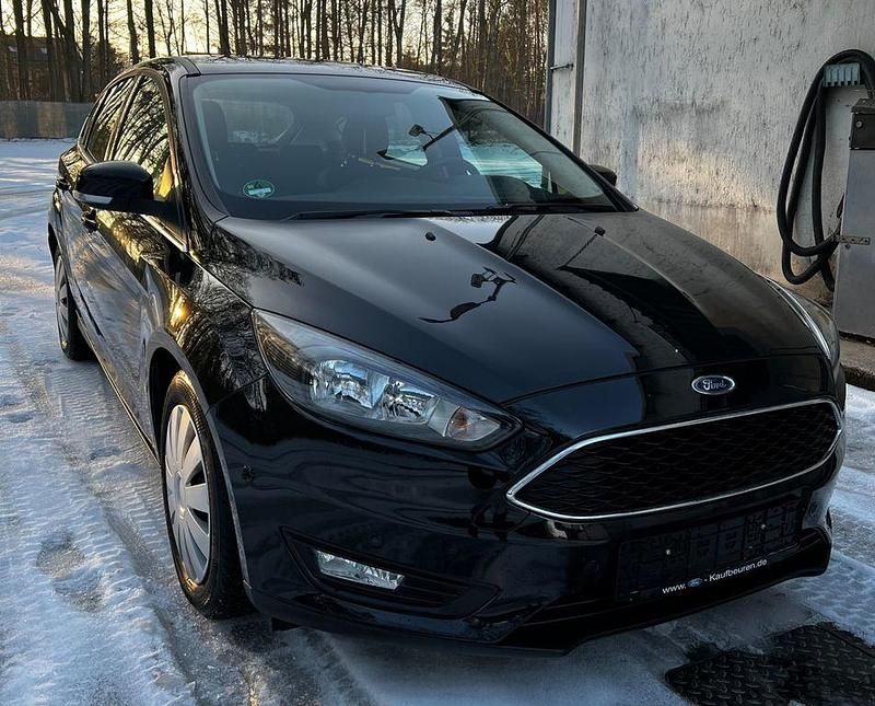 Gebraucht Ford Focus Cool & Connect 125 PS (91 kW) 2018 Schwarz Limousine
