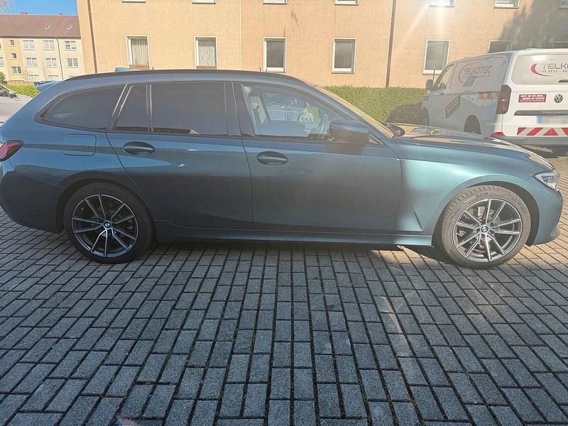 Usata BMW 320 2019 Blu Station wagon