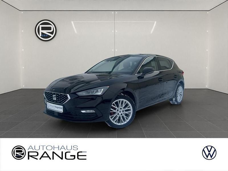 Schwarz Gebraucht 2022 Seat Leon XCELLENCE Limousine | 23.780 € (Etwas zu teuer) - Bild 1/4