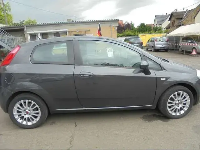 Gebraucht Fiat Grande Punto Dynamic 77 PS (56 kW) 2009 Grau Kleinwagen