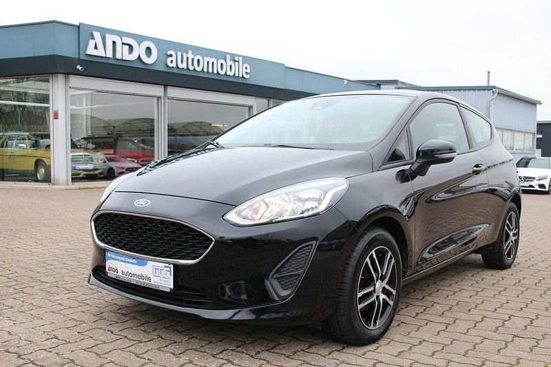 Gebraucht Ford Fiesta Trend 86 PS (63 kW) 2018 Schwarz Kleinwagen