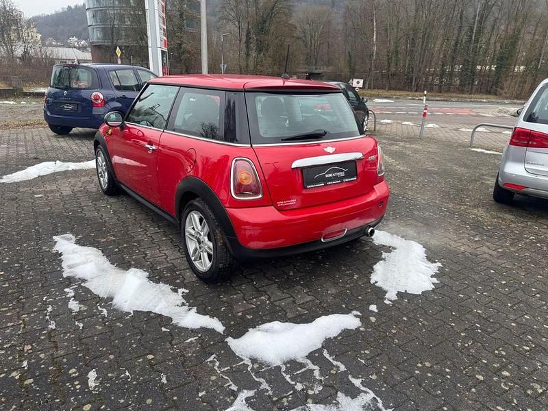 Second-hand Mini ONE 95 CP (69 kW) 2007 Roșu Hatchback