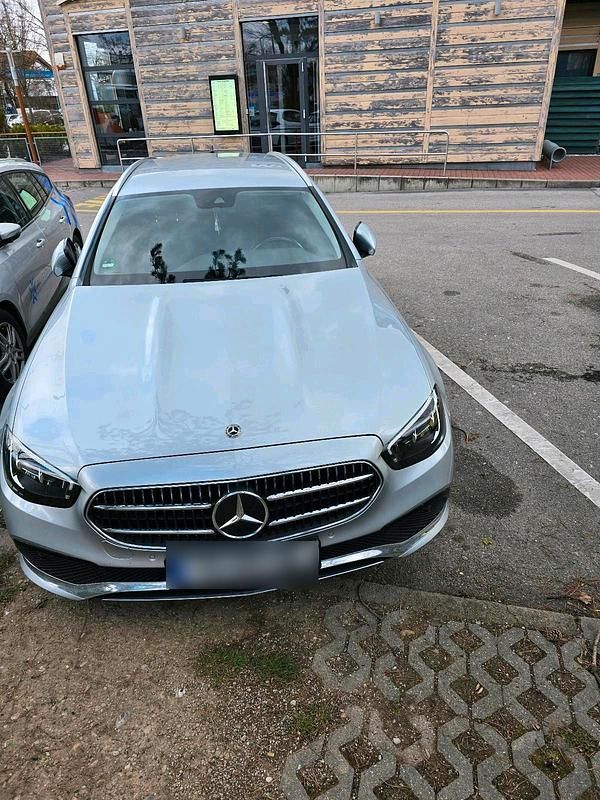 Gebraucht Mercedes E220 194 PS (142 kW) 2021 Grau Kombi