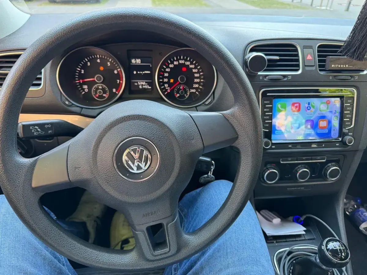 Gebraucht VW Golf VI Team 80 PS (58 kW) 2009 Schwarz Kleinwagen