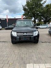 Schwarz Gebraucht 2010 Mitsubishi Pajero Inform SUV | 14.450 € (Fairer Preis) - Bild 1/4