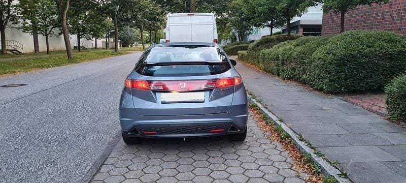 Gebraucht Honda Civic Executive 140 PS (102 kW) 2006 Silber Limousine