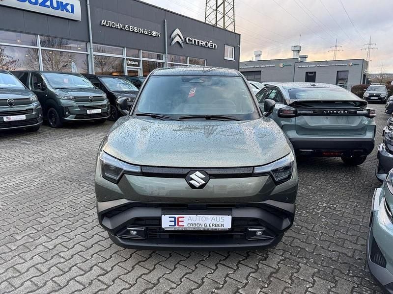 Neu Suzuki e-Vitara Comfort+ 105 kW (144 PS) 2026 Schwarz SUV
