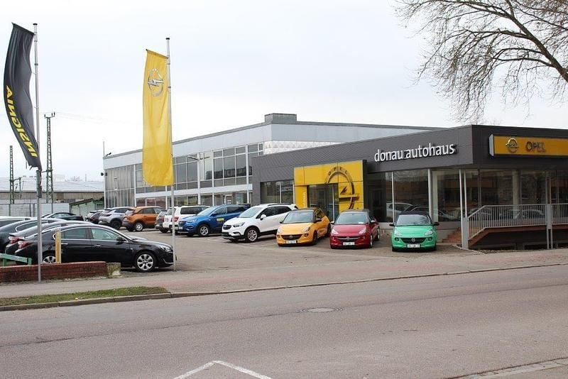 Neu Opel Astra 131 PS (96 kW) 2025 Schwarz Limousine