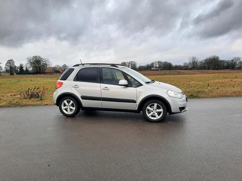 Gebraucht Suzuki SX4 107 PS (78 kW) 2007 Silber Kleinwagen