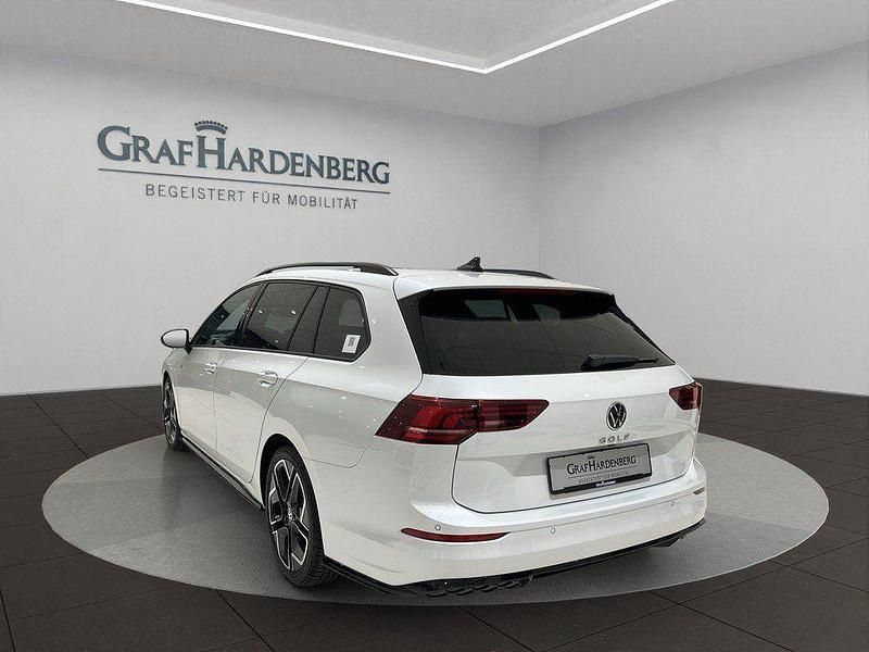 Gebraucht VW Golf VIII R-line 150 PS (110 kW) 2025 Weiß Kombi