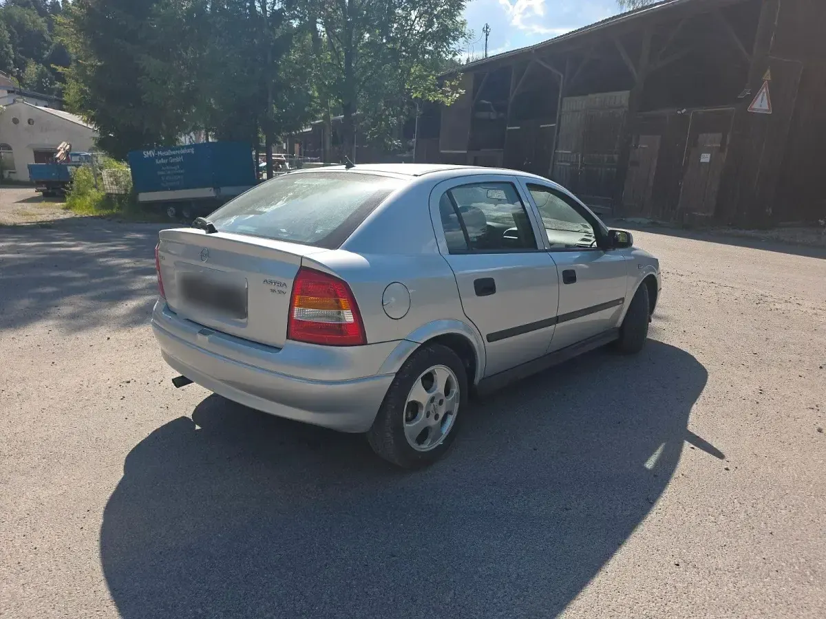 Gebraucht Opel Astra Elegance 101 PS (74 kW) 2000 Grau Kombi
