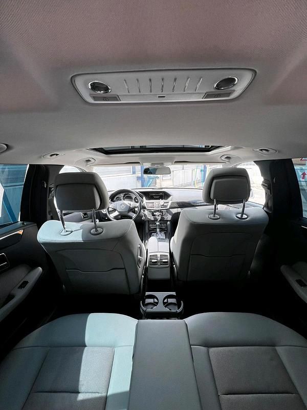 Gebraucht Mercedes E200 184 PS (135 kW) 2010 Silber Kombi