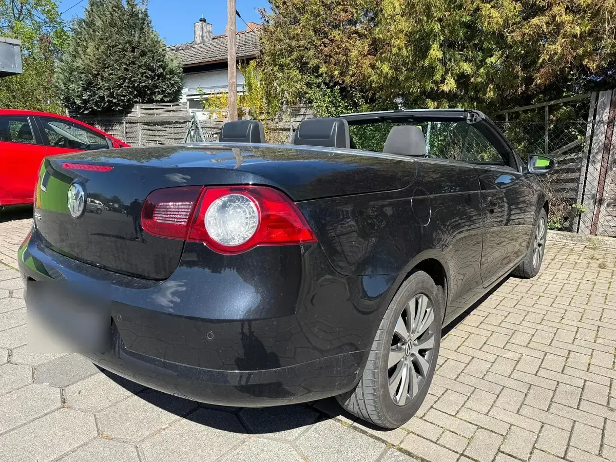 Używany VW Eos 122 KM (89 kW) 2010 Czarny Kabriolet