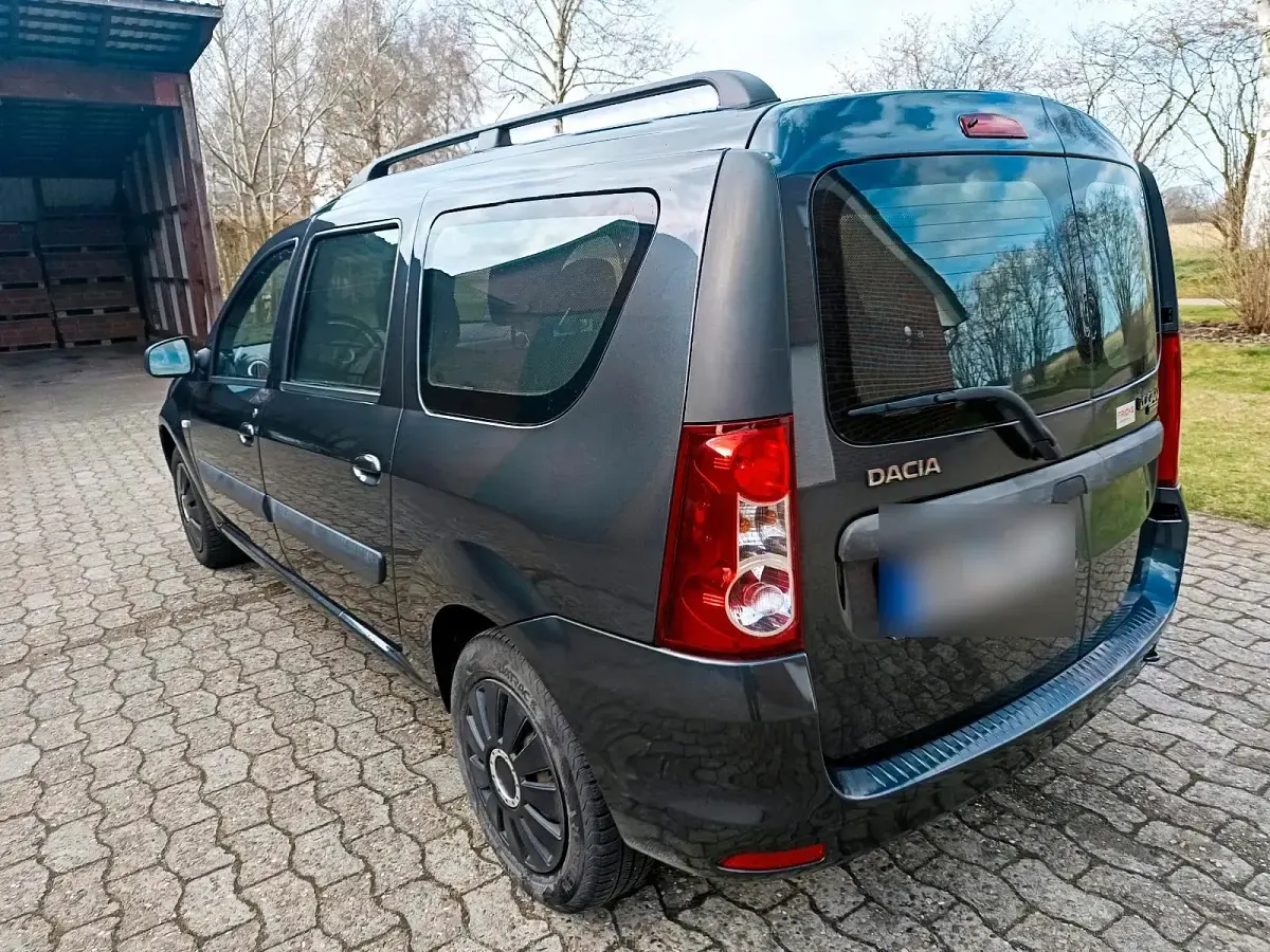 Gebraucht Dacia Logan MCV Lauréate 87 PS (63 kW) 2009 Grau Kombi